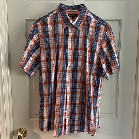 Unworn Banana Republic Short Sleeve Button Down Shirts, Bundle of 2 - Sz M - Picture 5 of 7